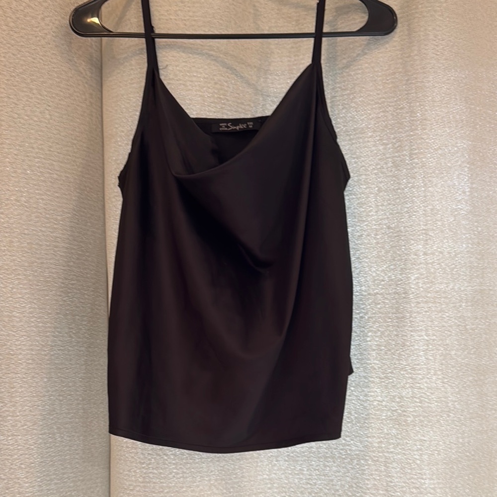 Black boutique top